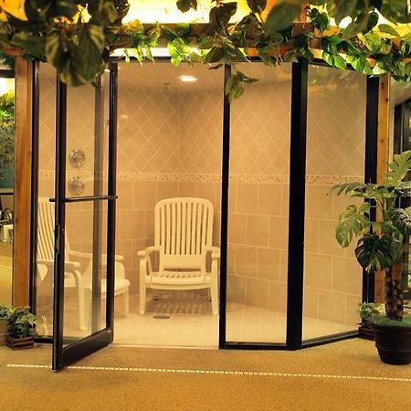 Sybaris Pool Suites - إنديانابوليس الغرفة الصورة