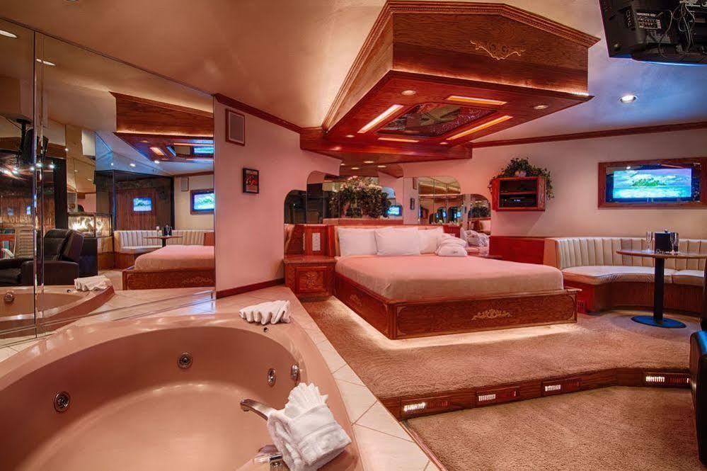 Sybaris Pool Suites - إنديانابوليس المظهر الخارجي الصورة